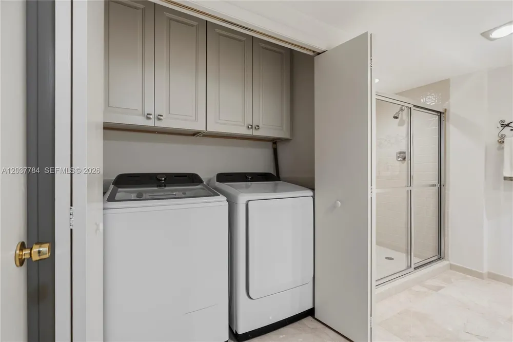 20191 E Country Club Dr, Aventura, FL 33180