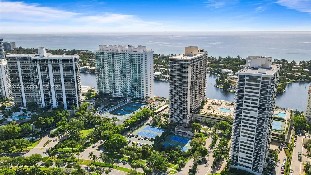 20191 E Country Club Dr, Aventura, FL 33180