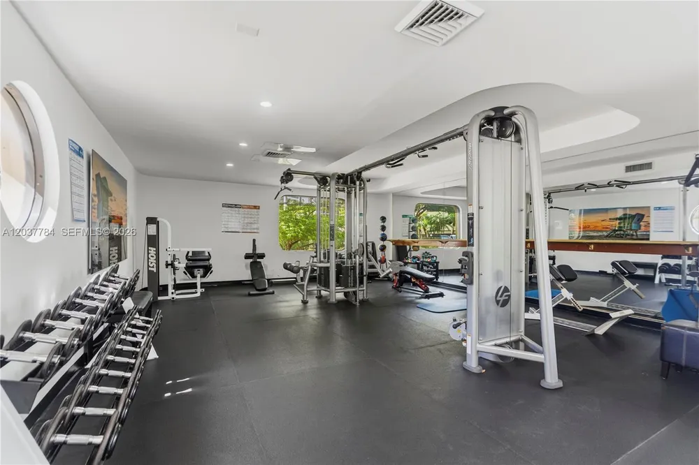20191 E Country Club Dr, Aventura, FL 33180