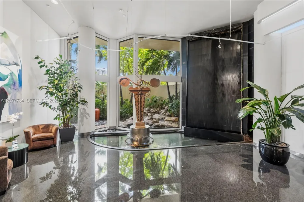 20191 E Country Club Dr, Aventura, FL 33180