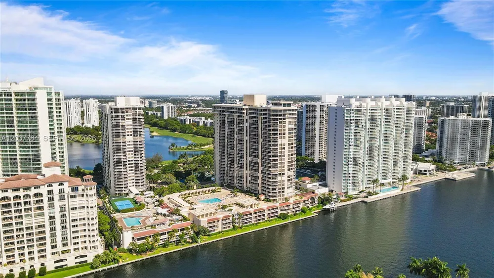 20191 E Country Club Dr, Aventura, FL 33180