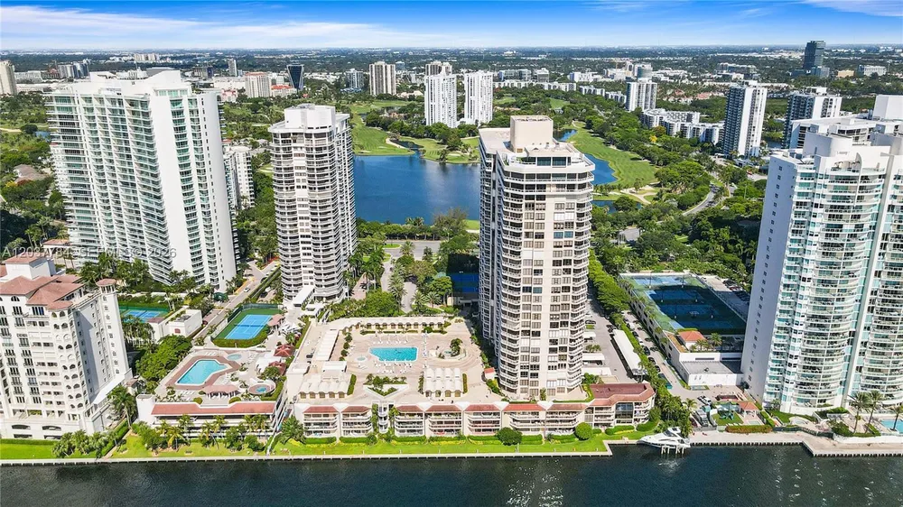 20191 E Country Club Dr, Aventura, FL 33180
