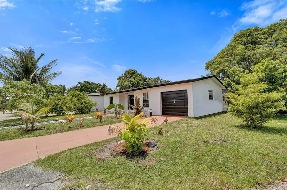 6280 SW 8th Pl, North Lauderdale, FL 33068