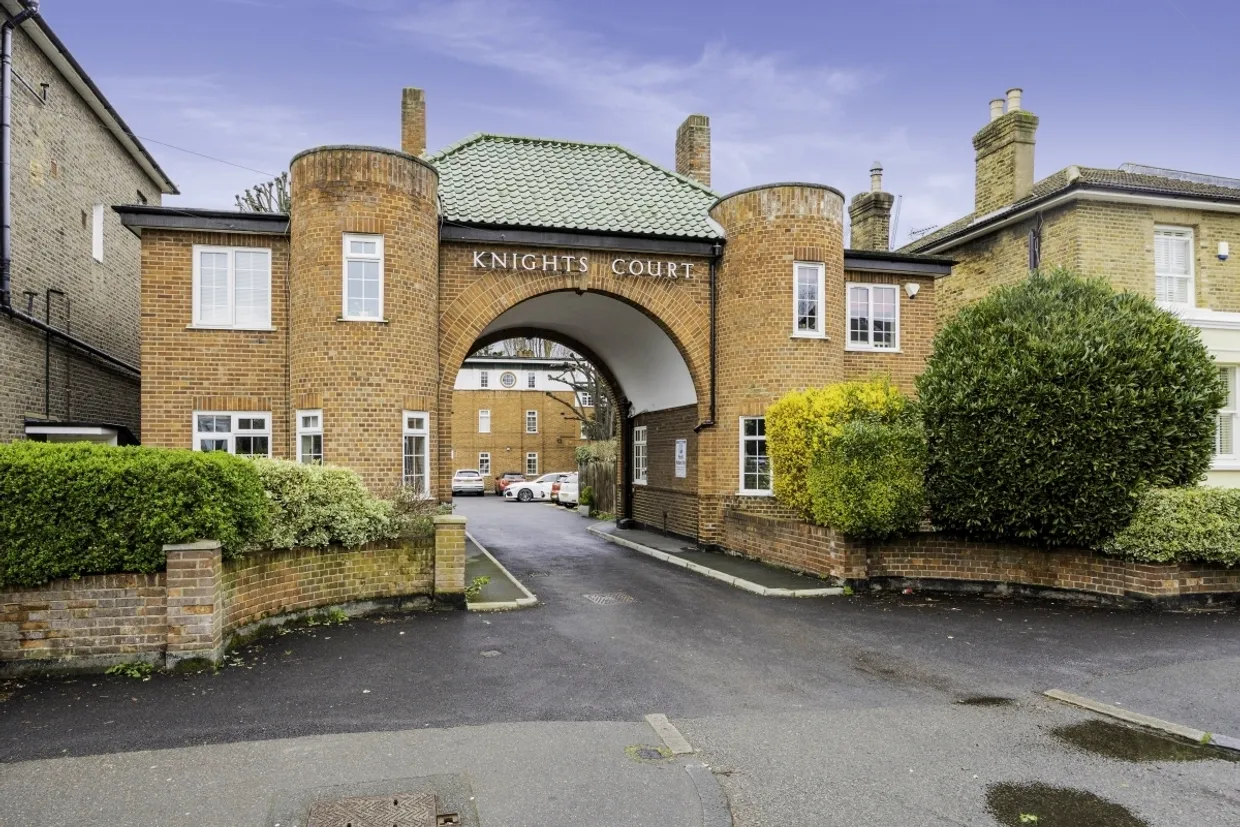 Knights Park Kingston upon Thames KT1 photo 1