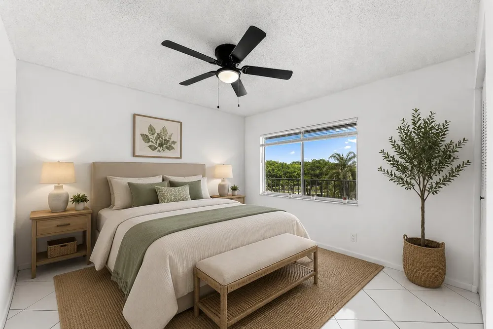 7301 Amberly Ln, Delray Beach, FL 33446