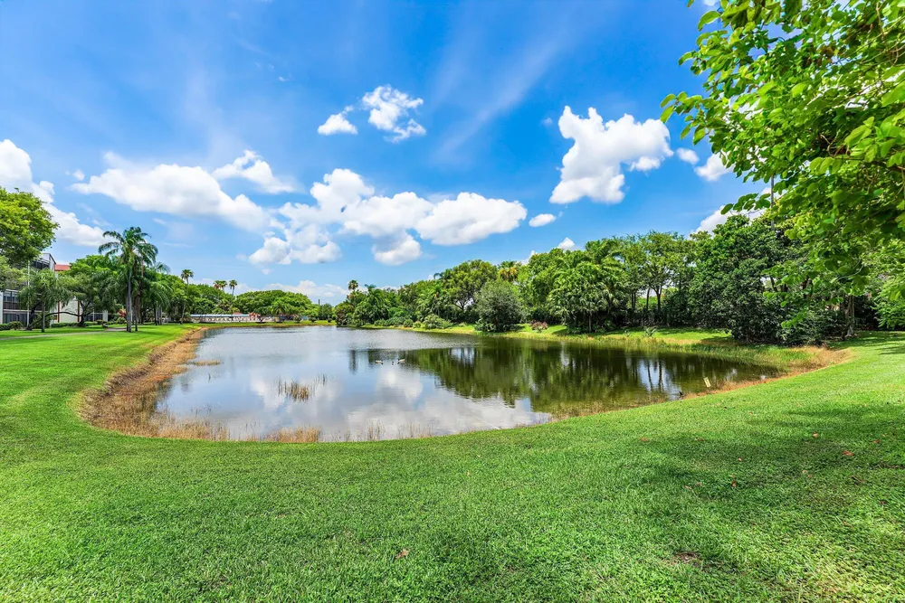 7301 Amberly Ln, Delray Beach, FL 33446