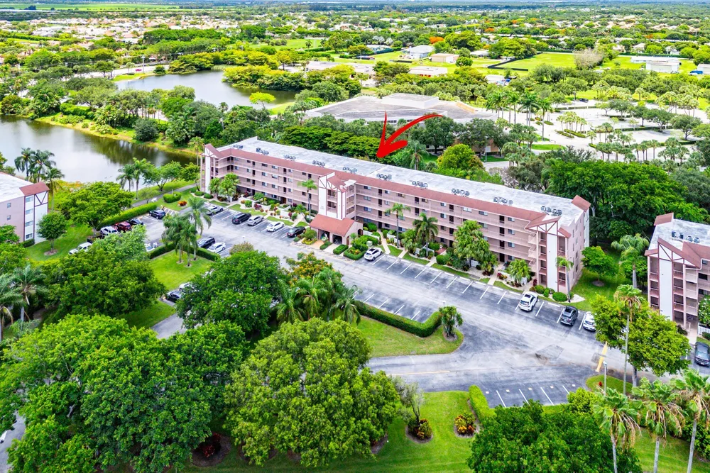 7301 Amberly Ln, Delray Beach, FL 33446