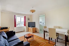 Brighton Road Addlestone KT15 photo 2
