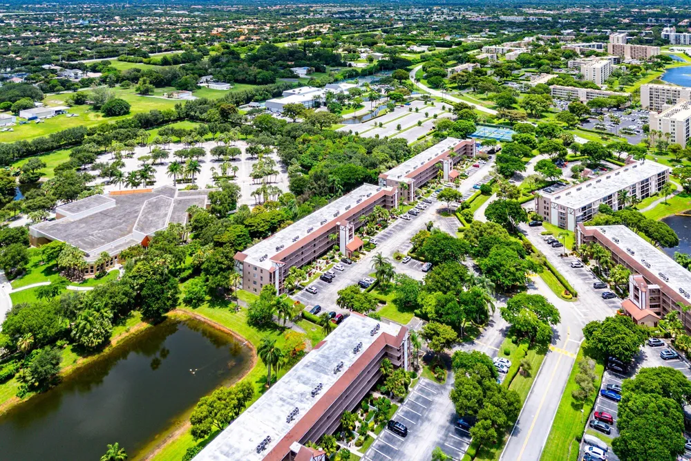 7301 Amberly Ln, Delray Beach, FL 33446