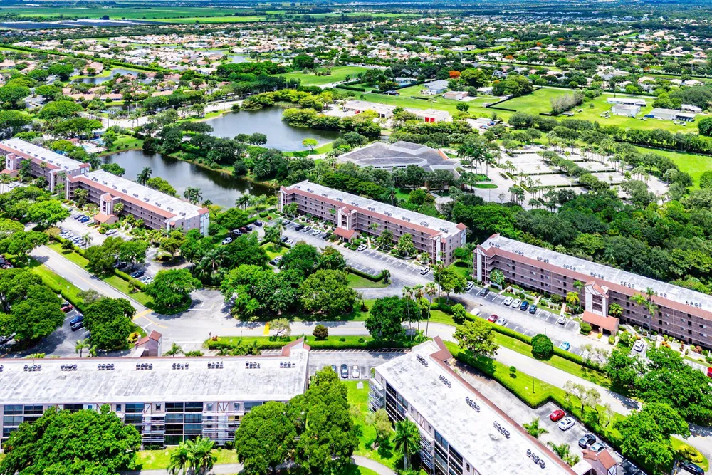 7301 Amberly Ln, Delray Beach, FL 33446