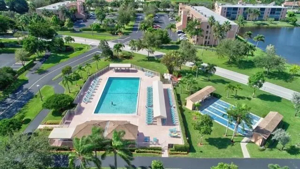 7301 Amberly Ln, Delray Beach, FL 33446