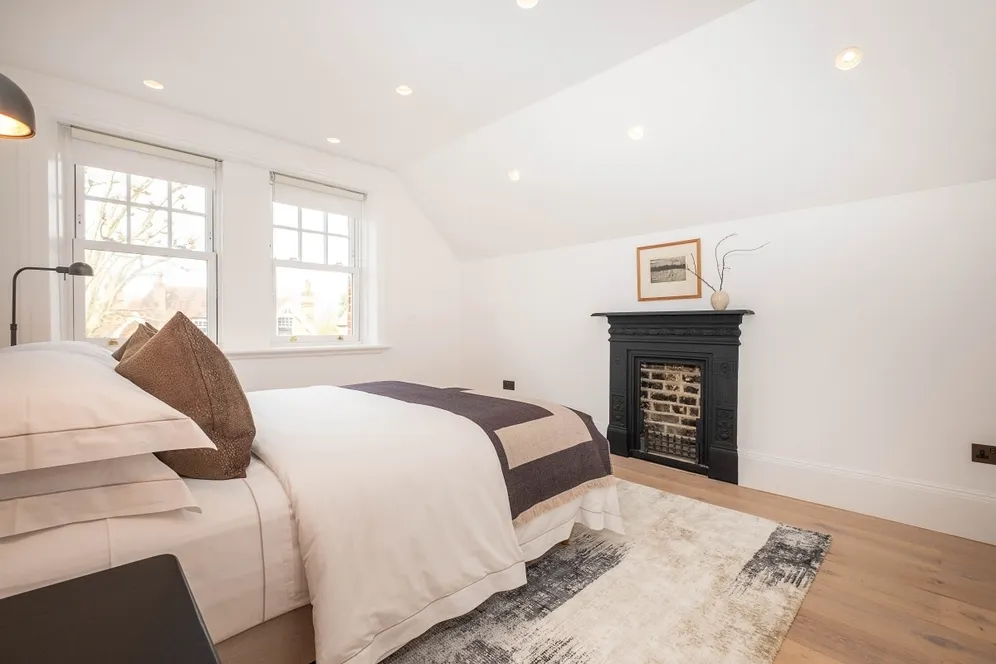 Strawberry Hill Road Twickenham TW1 photo 5