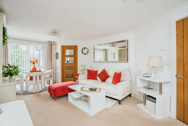Beaconsfield Road, Waterlooville, Ham...