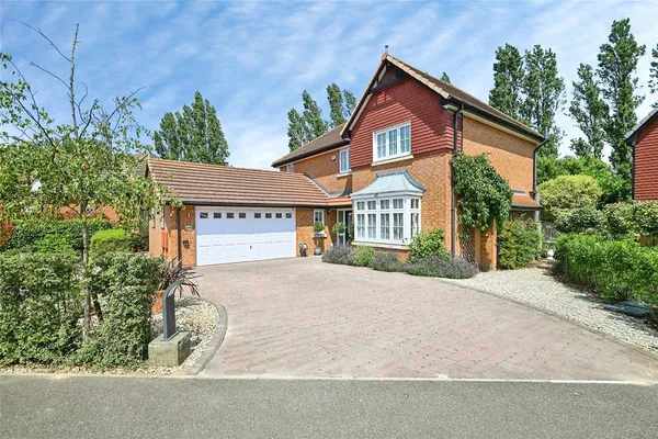Kingsborough Drive, Eastchurch, Sheer...