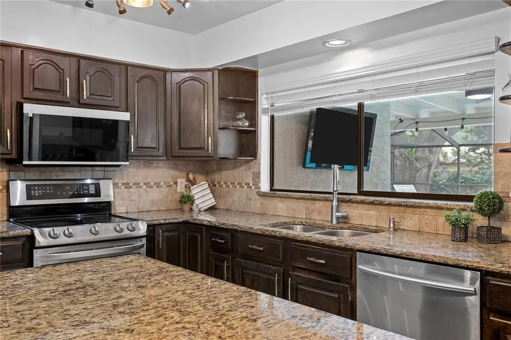 12603 Rain Forest St, Temple Terrace, FL 33617