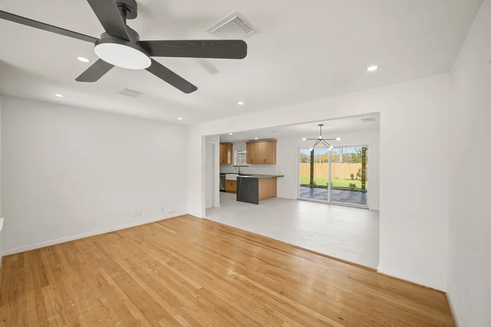 5022 Hazelton St, Houston, TX 77035