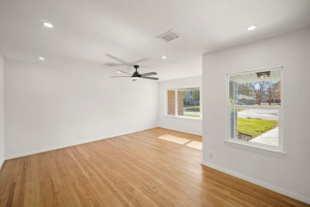 5022 Hazelton St, Houston, TX 77035