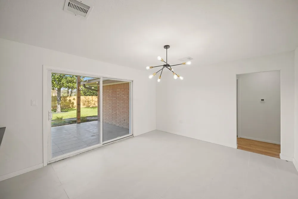 5022 Hazelton St, Houston, TX 77035