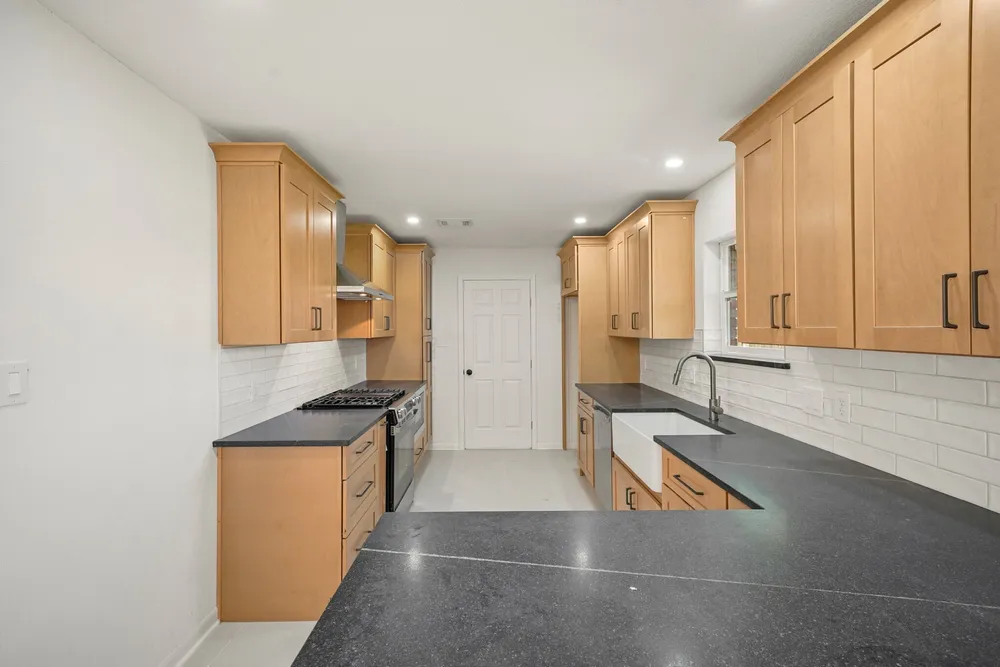 5022 Hazelton St, Houston, TX 77035