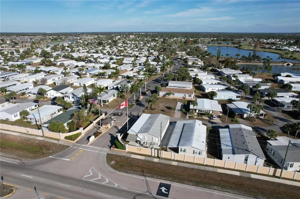2100 Kings Hwy, Port Charlotte, FL 33980