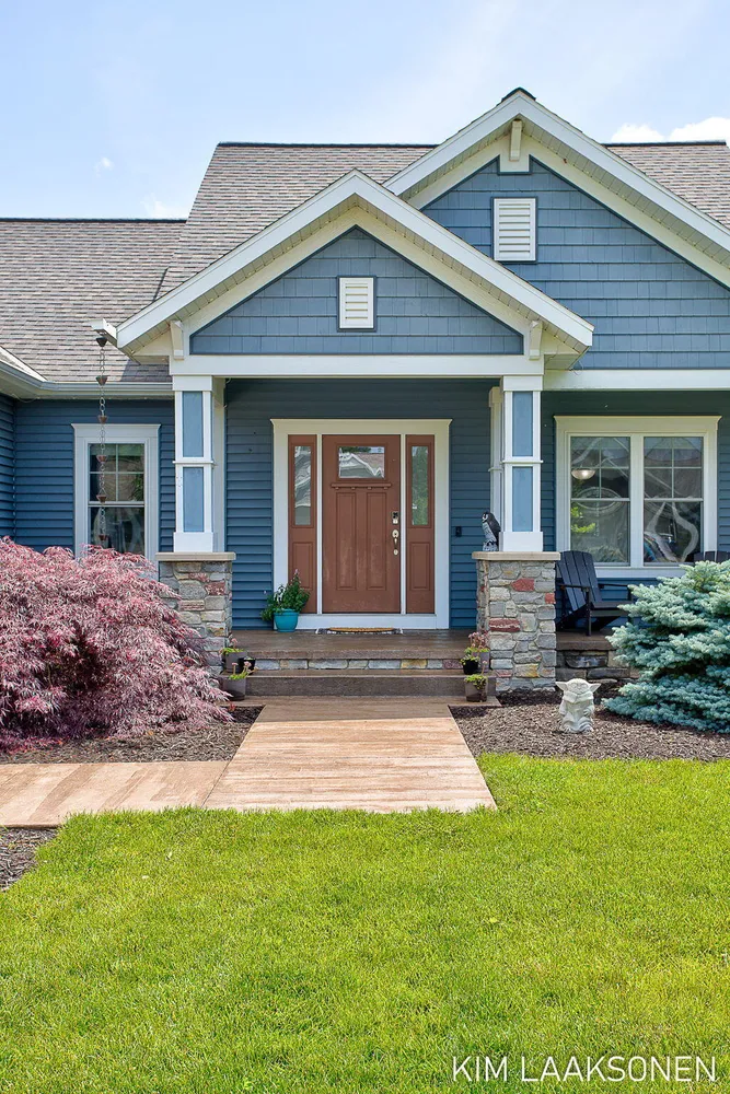 349 Parkside Ln, Douglas, MI 49406