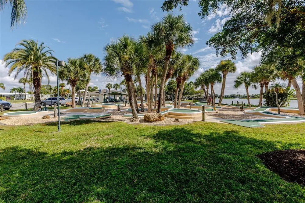 2100 Kings Hwy, Port Charlotte, FL 33980