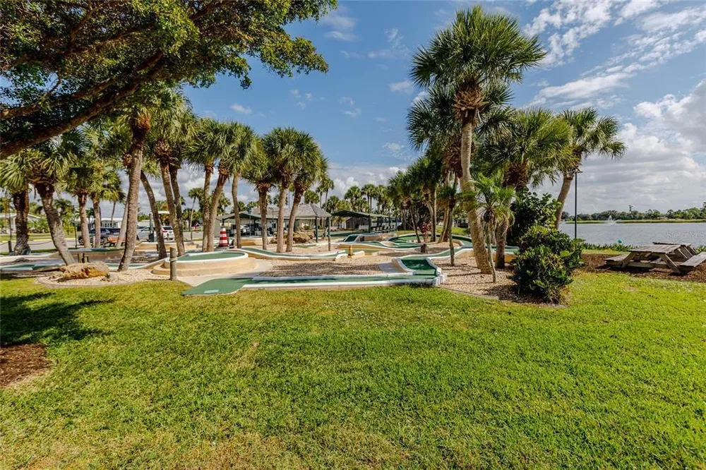 2100 Kings Hwy, Port Charlotte, FL 33980