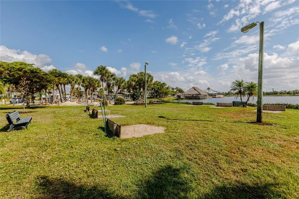 2100 Kings Hwy, Port Charlotte, FL 33980
