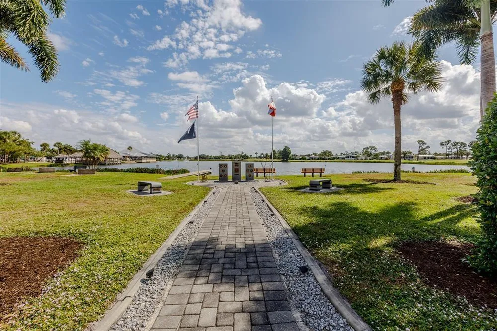 2100 Kings Hwy, Port Charlotte, FL 33980