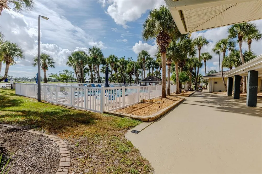 2100 Kings Hwy, Port Charlotte, FL 33980