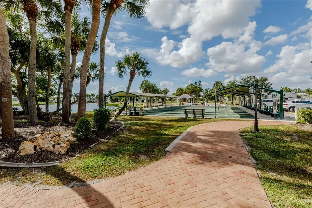 2100 Kings Hwy, Port Charlotte, FL 33980