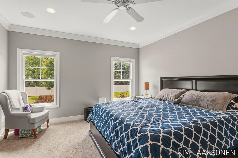349 Parkside Ln, Douglas, MI 49406