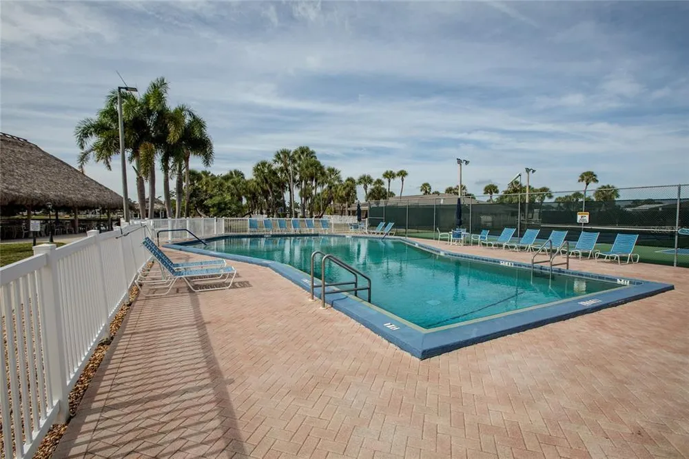 2100 Kings Hwy, Port Charlotte, FL 33980