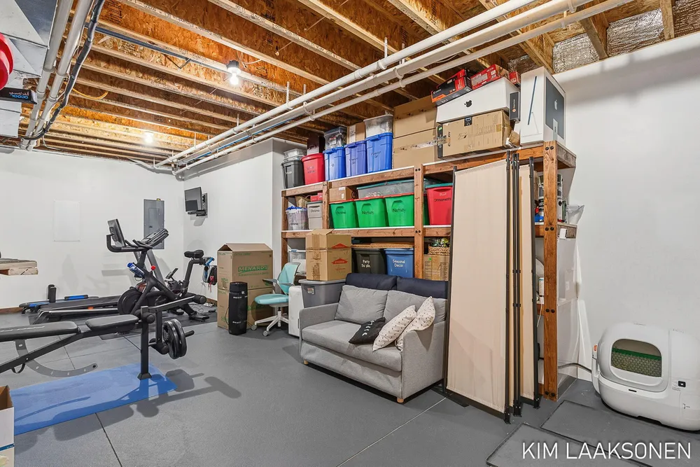 349 Parkside Ln, Douglas, MI 49406