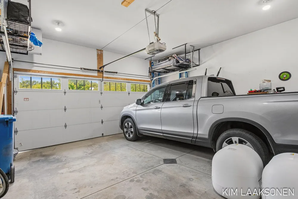 349 Parkside Ln, Douglas, MI 49406