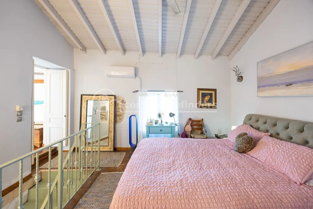 SPITI RODI, Vrachleri, Corfu