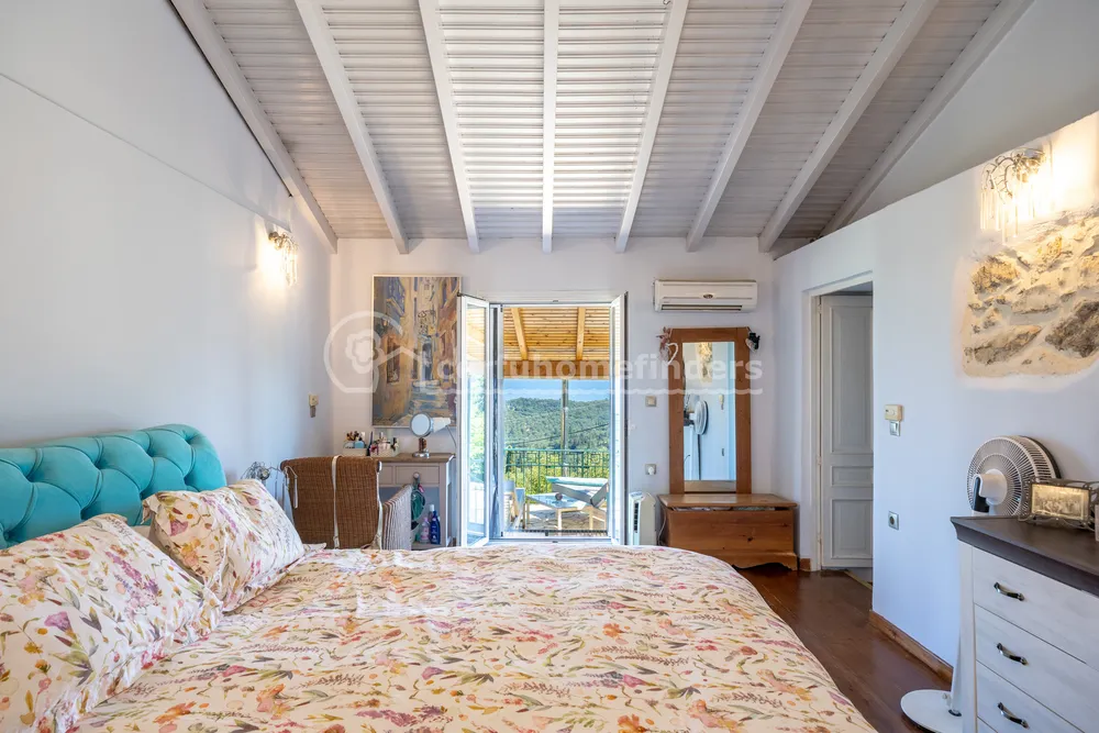 SPITI RODI, Vrachleri, Corfu