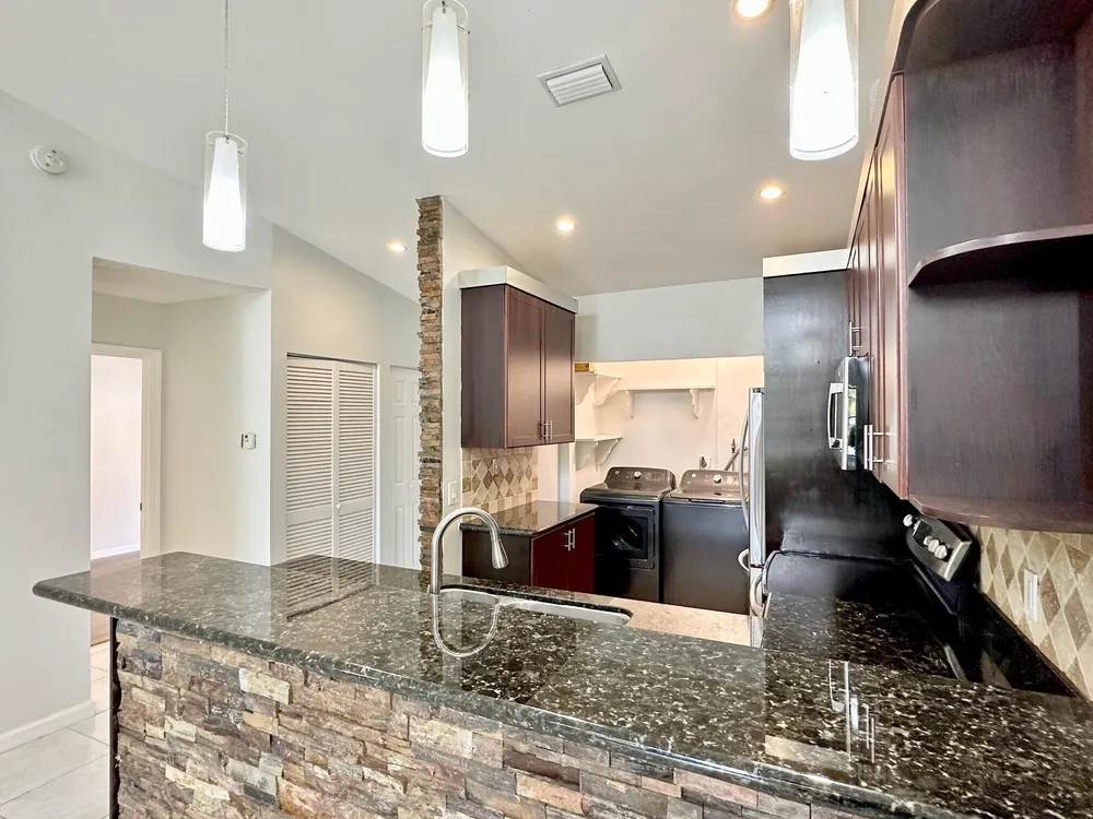 1917 NW 94th Ave, Coral Springs, FL 33071