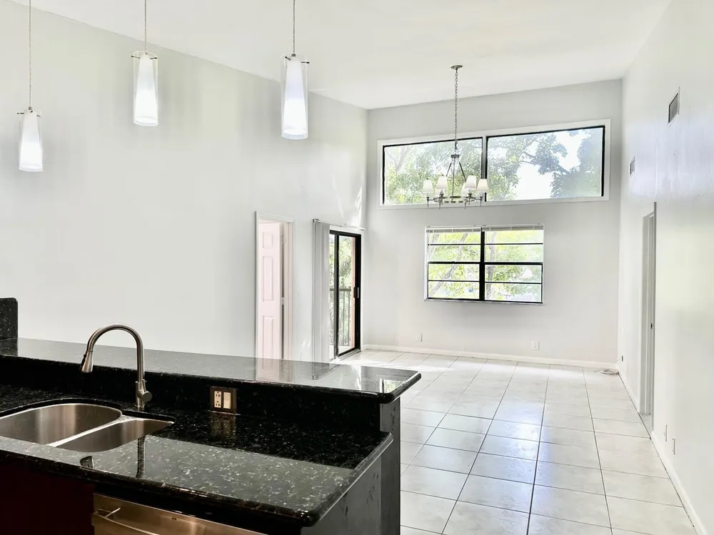 1917 NW 94th Ave, Coral Springs, FL 33071