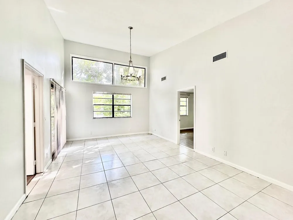 1917 NW 94th Ave, Coral Springs, FL 33071