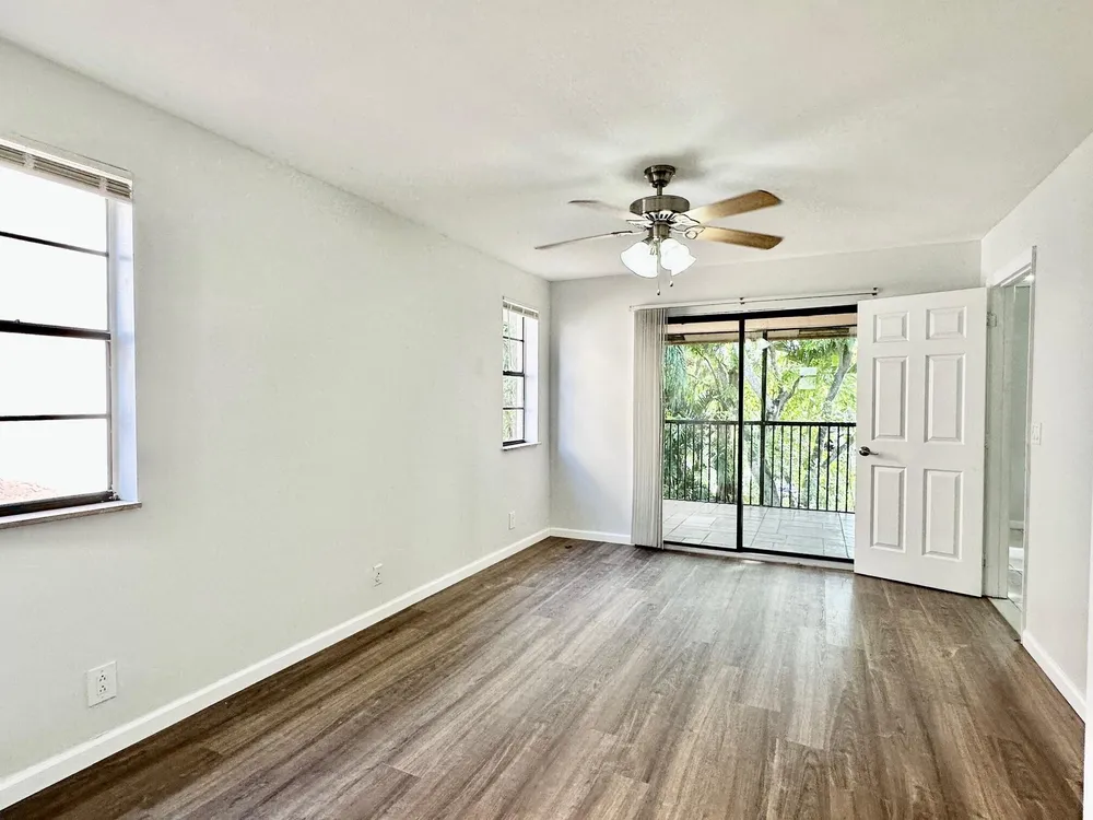 1917 NW 94th Ave, Coral Springs, FL 33071