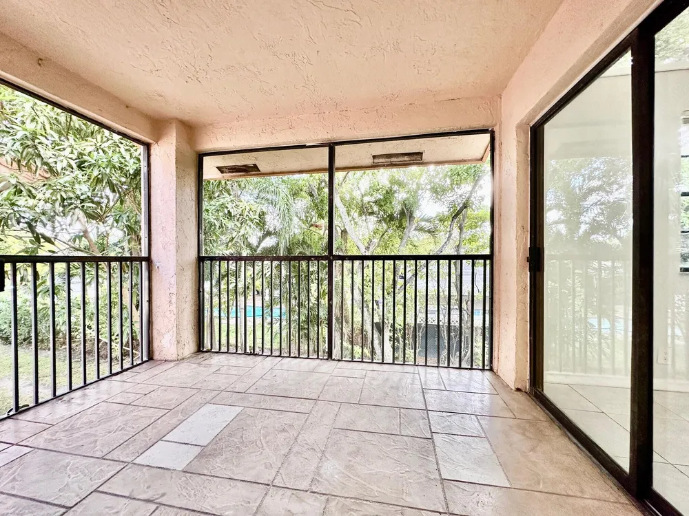 1917 NW 94th Ave, Coral Springs, FL 33071