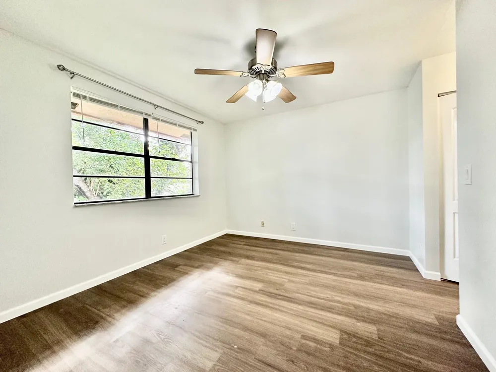 1917 NW 94th Ave, Coral Springs, FL 33071