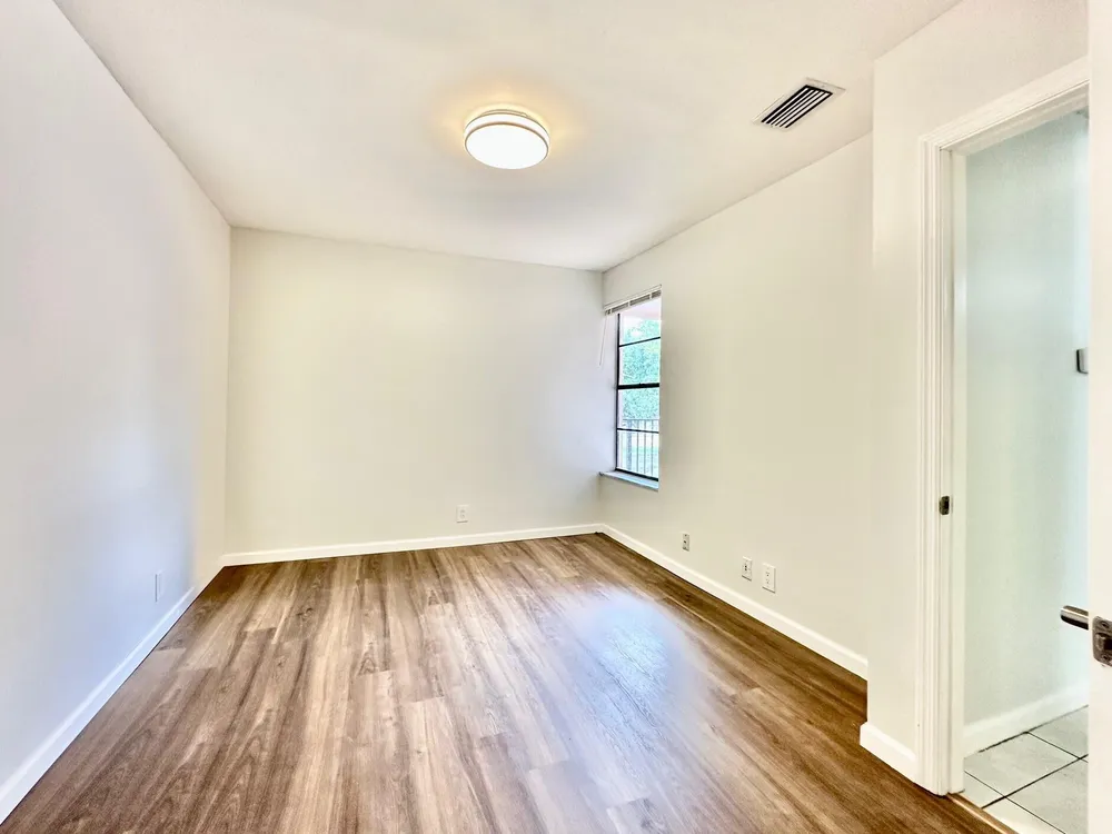 1917 NW 94th Ave, Coral Springs, FL 33071