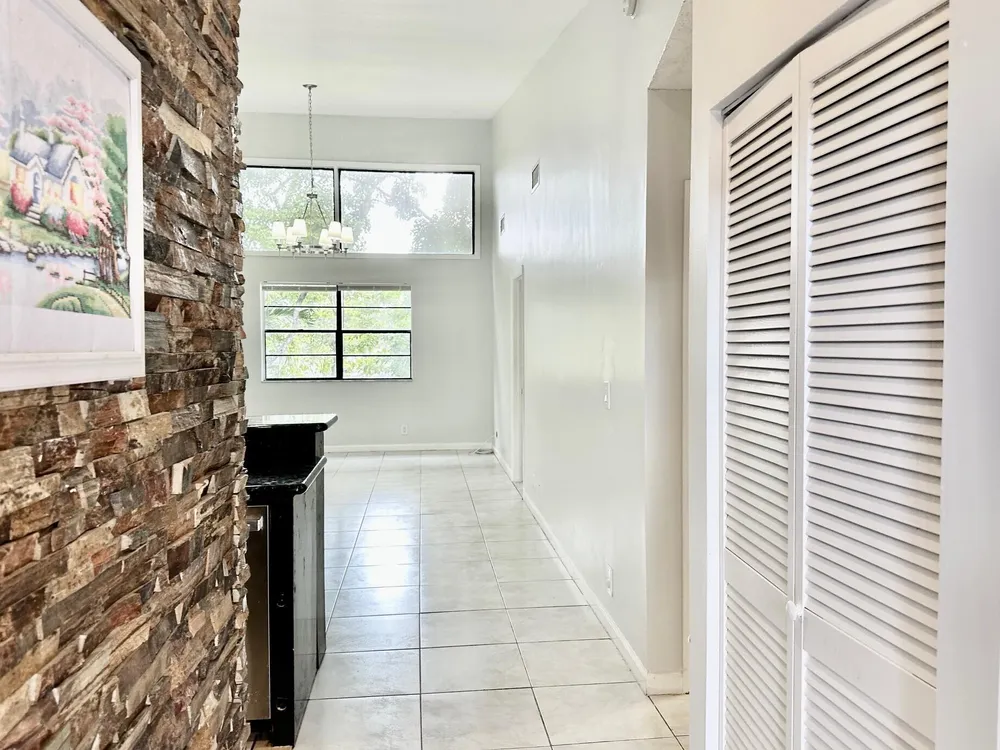 1917 NW 94th Ave, Coral Springs, FL 33071