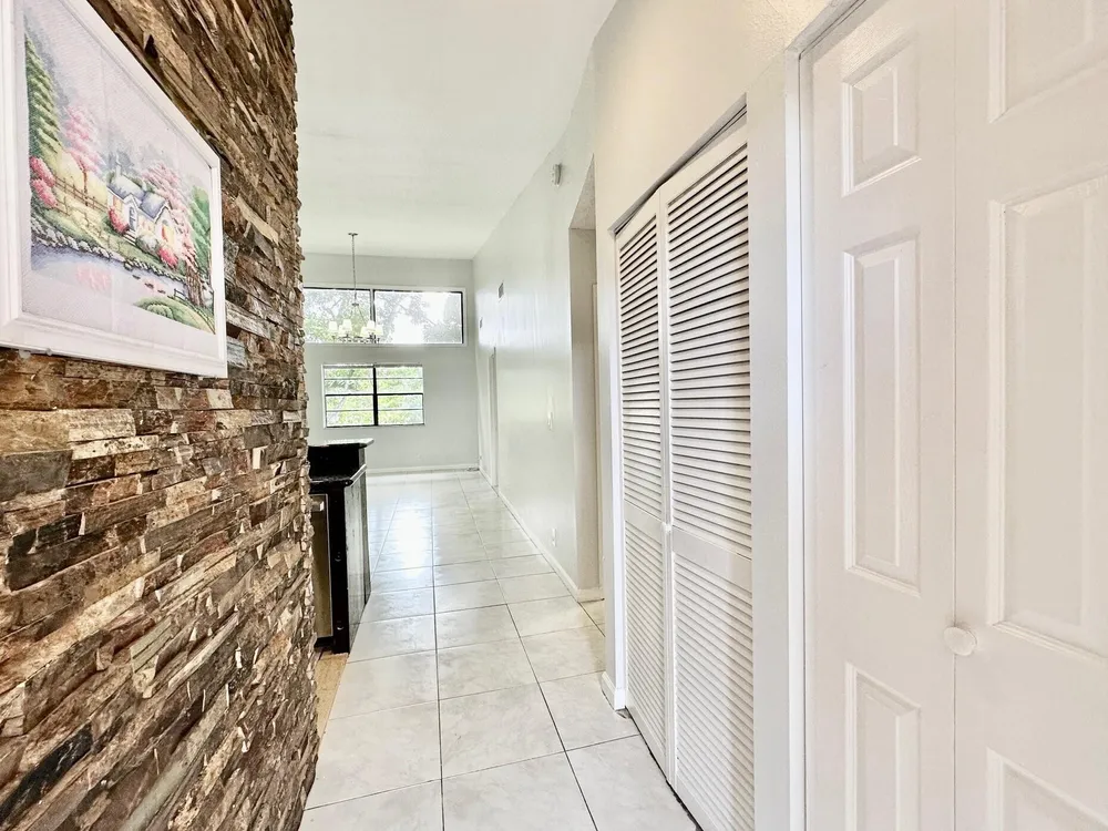 1917 NW 94th Ave, Coral Springs, FL 33071