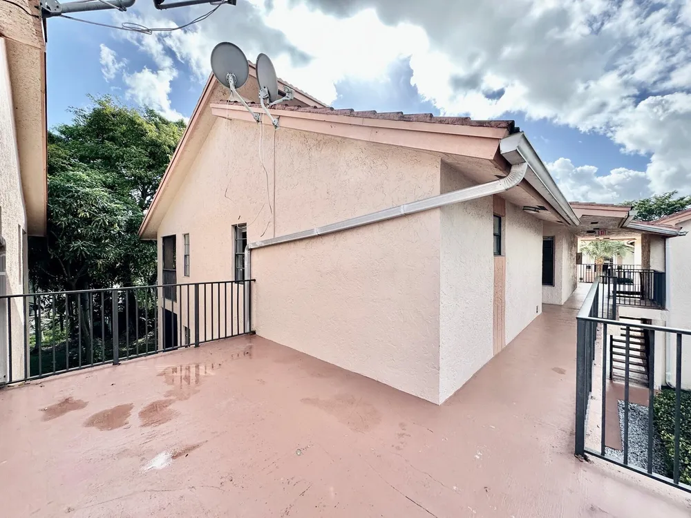 1917 NW 94th Ave, Coral Springs, FL 33071
