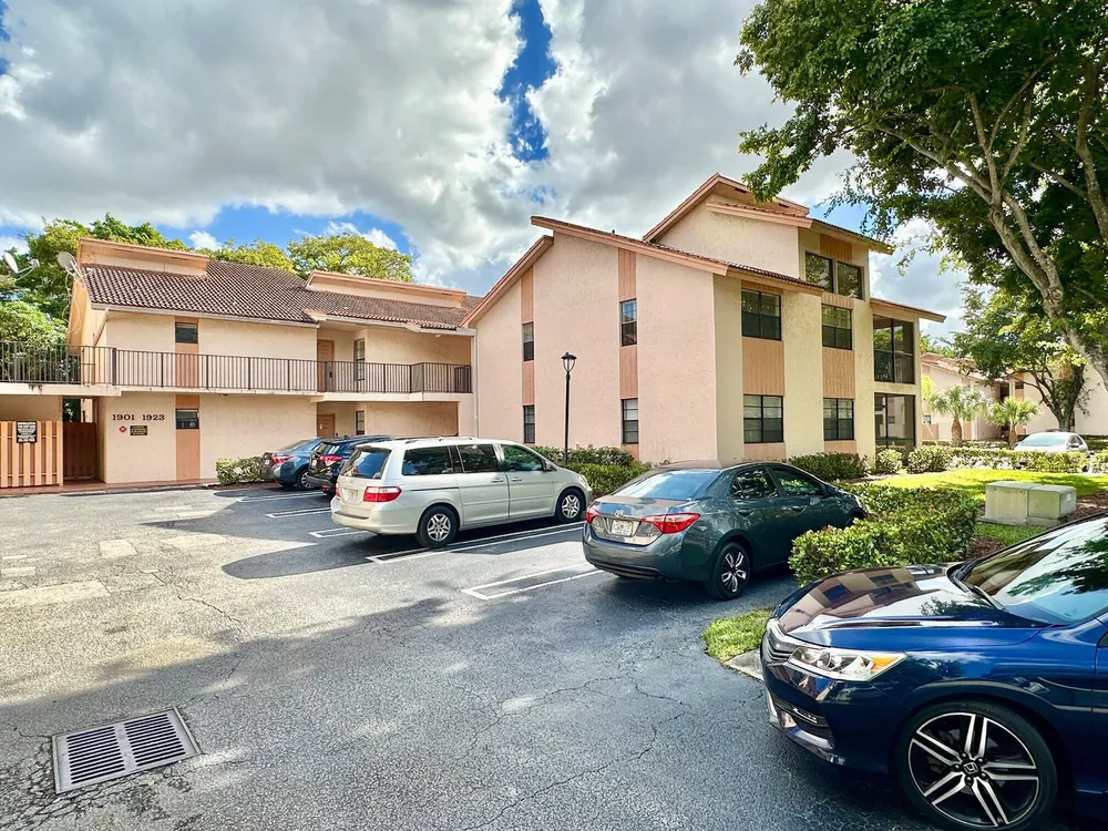 1917 NW 94th Ave, Coral Springs, FL 33071