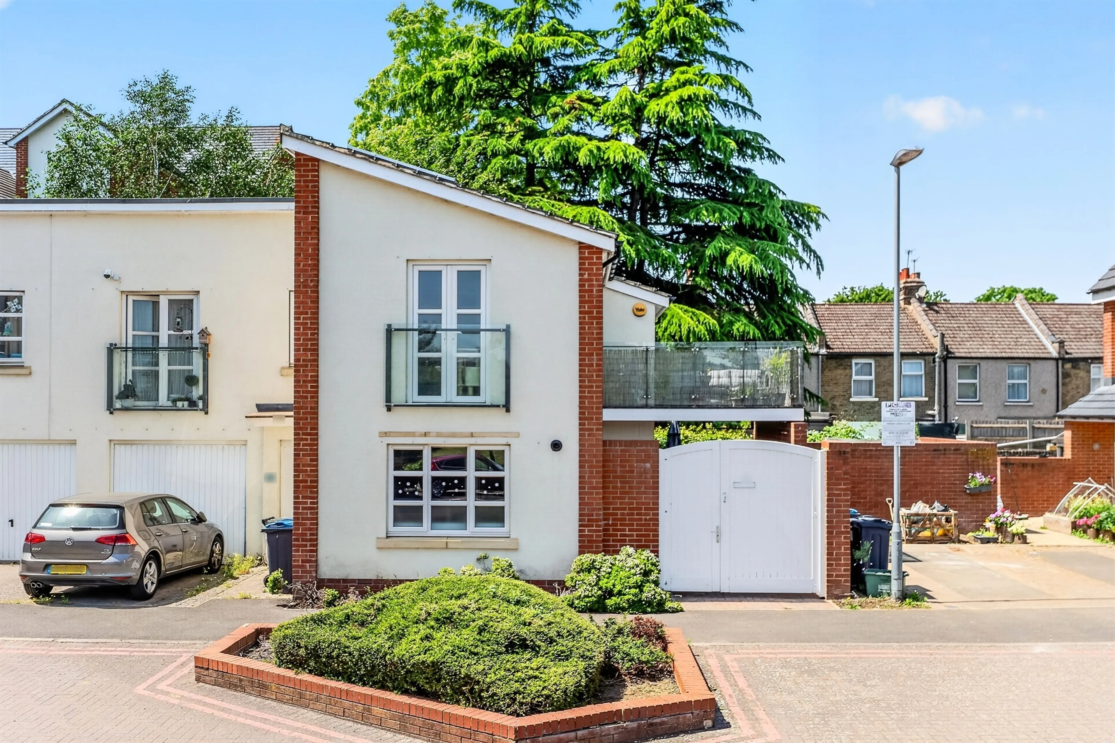 Property at Hay Drive, Mitcham