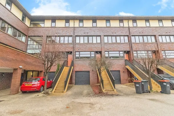 Enterprise Lane, Campbell Park, Milto...